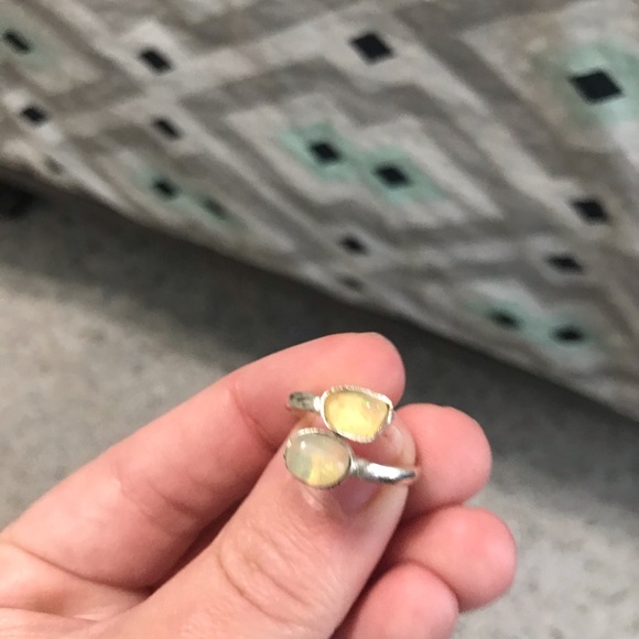 Sterling silver Ethiopian opal bypass ring - Picture 2 of 5